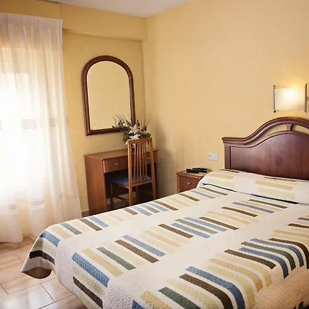 Guzmán El Bueno Casa de hóspedes *