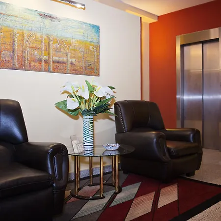 Guzman El Bueno By Gaiarooms *