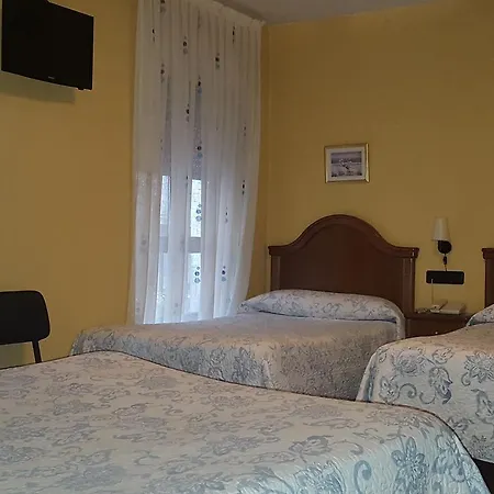 Πανσιόν Guzman El Bueno By Gaiarooms